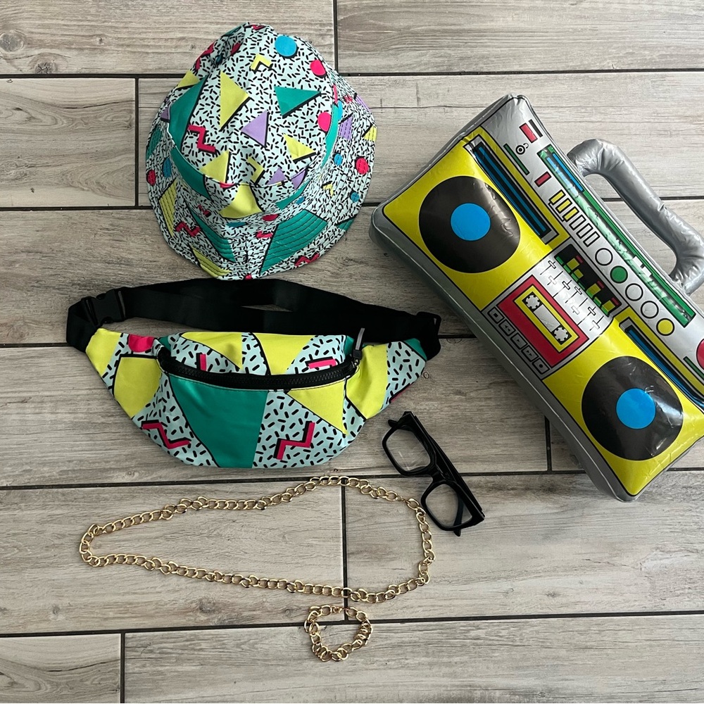 Colorful 90s Accessory Set - Picture 3 of 13
